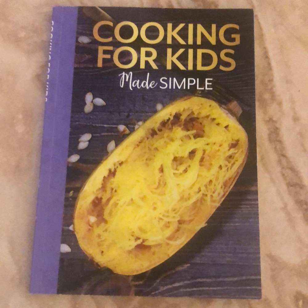 COOKING FOR KIDS MADE SIMPLE • PAPERBACK • 80 PAGES